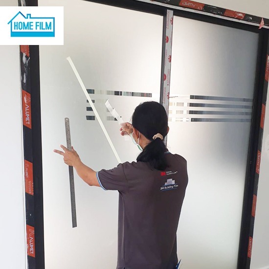 รับติดสติ๊กเกอร์ฝ้า บังสายตาออฟฟิศ ห้องประชุม รับติดสติ๊กเกอร์ฝ้า บังสายตาออฟฟิศ ห้องประชุม